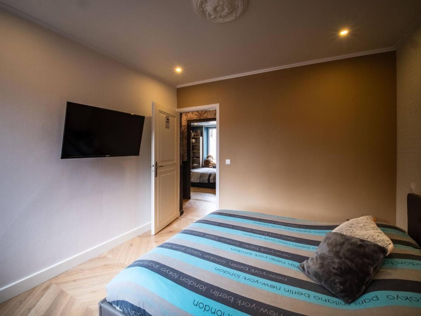 Mega Jeanne D'Arc Billard Baby Foot Logements Insolites Nancy Exterior foto